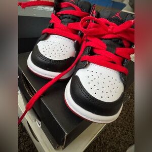 Jordan Mid TD White Red Black Sneakers